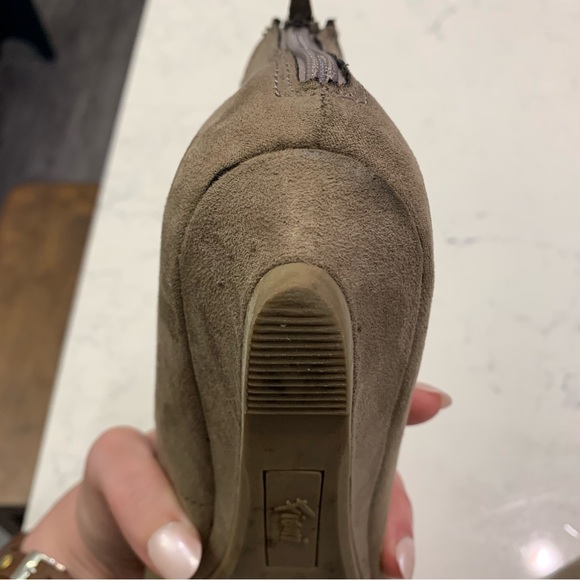 Women’s Tie Flats - Picture 7 of 8